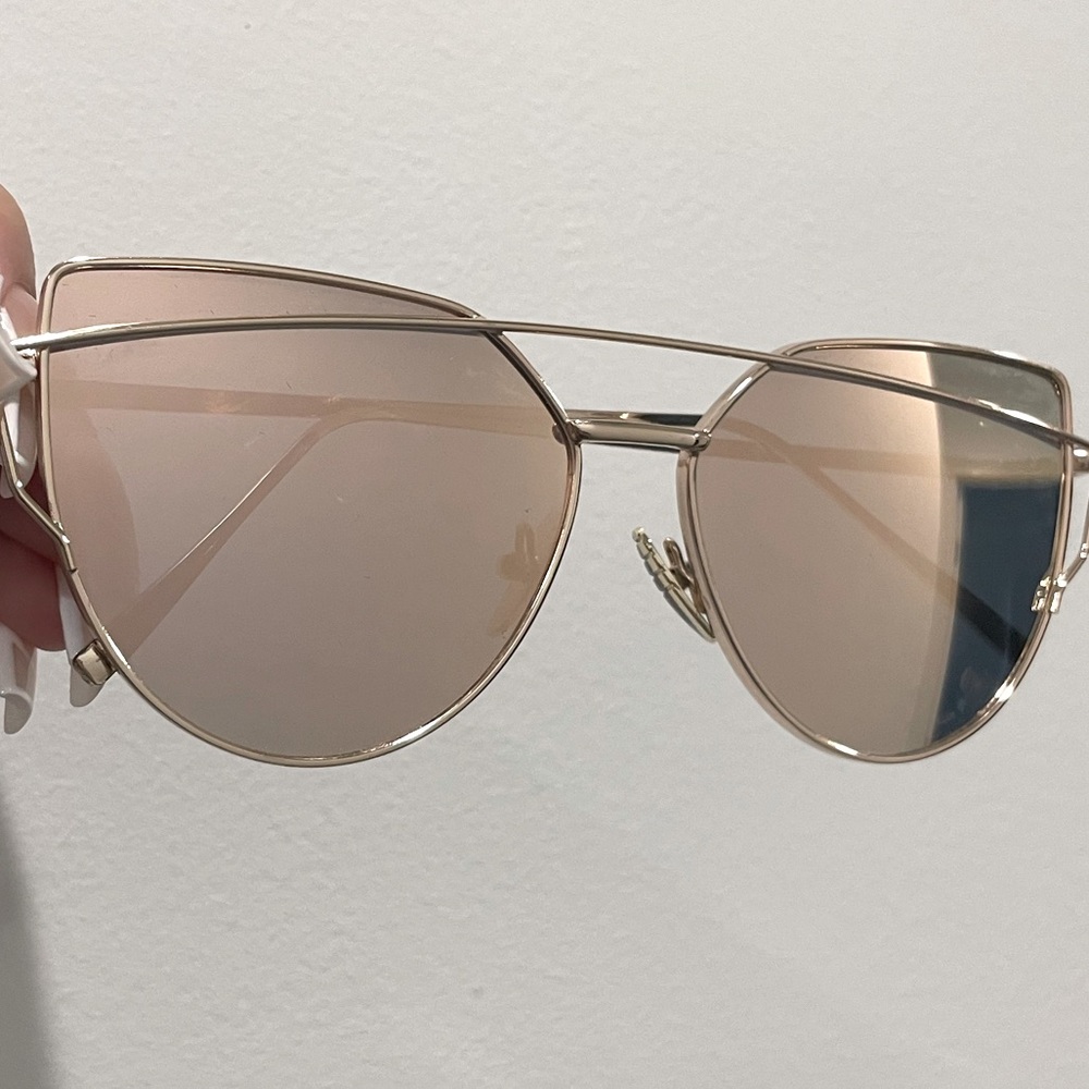 Cateye sunglasses